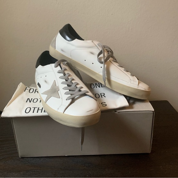 New Golden Goose Men’s size 42 - Picture 1 of 9